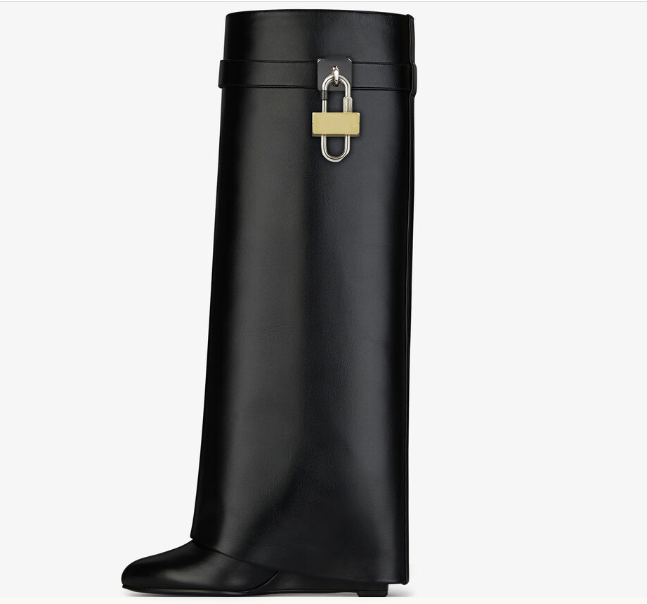 

2021 SHARK LOCK Knee boots leather silver and gold finish asymmetrical metal padlock clad wedge almond shaped toe heel height 9cm Size35-42