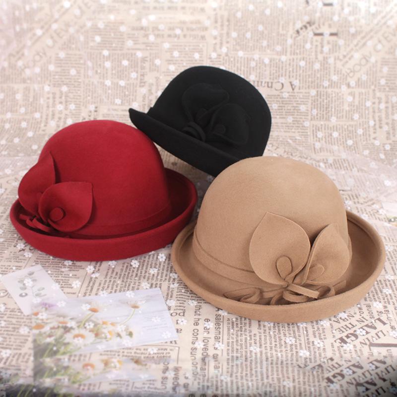 Bérets bassin de 2022 femelle de laine britannique chapeau de la mode fleur pêcheur chaleureux feutre de luxe cachemire