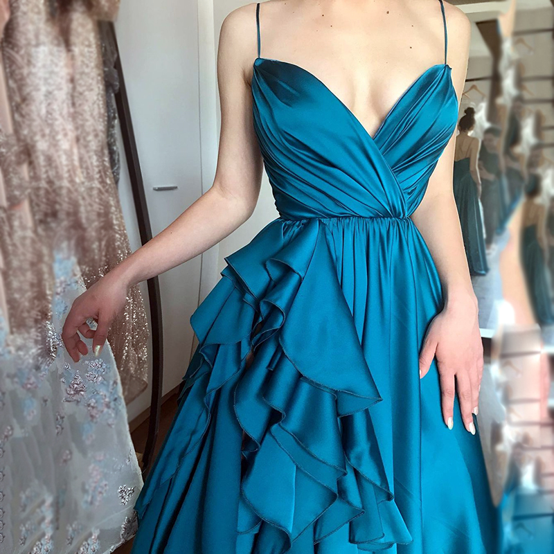 

Elegant Turquoise V-Neck Satin Ruffles Evening Party Dress Spagetti Straps Prom Formal Gown A-Line Long Customized Robe De Soiree New, Red