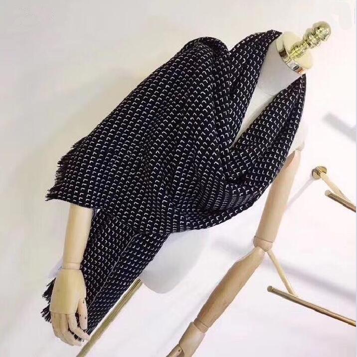 

100% Wool Scarf Shawl for Men and Women Quality Classic Designer Letter Print Winter Thick Warm Scarves