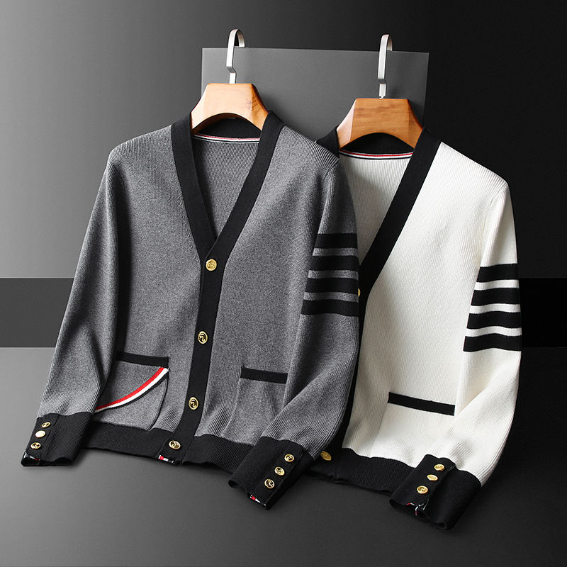 

Design Autumn and winter mens casual cardigan V-neck knitted sweater coat mens four, Gray