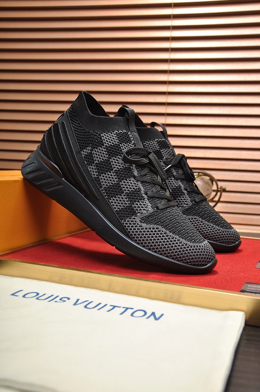 

Casual Shoes for Men Designer Sneakers Running Sports Trainers Air cushion leisure lace-up mens golf shoes Original Box size 38-45, Not sold separately