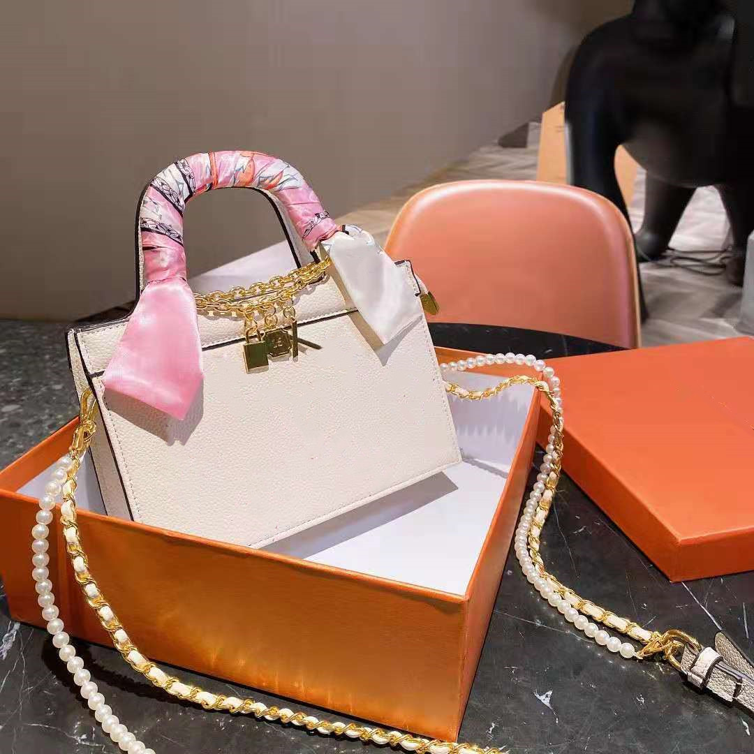 

Designers 2021 MONTAIGNE BB Handbags Leather Women Shoulder Bags Messenger Crossbody Purse Fashion Designers Handbag Tote Wallet