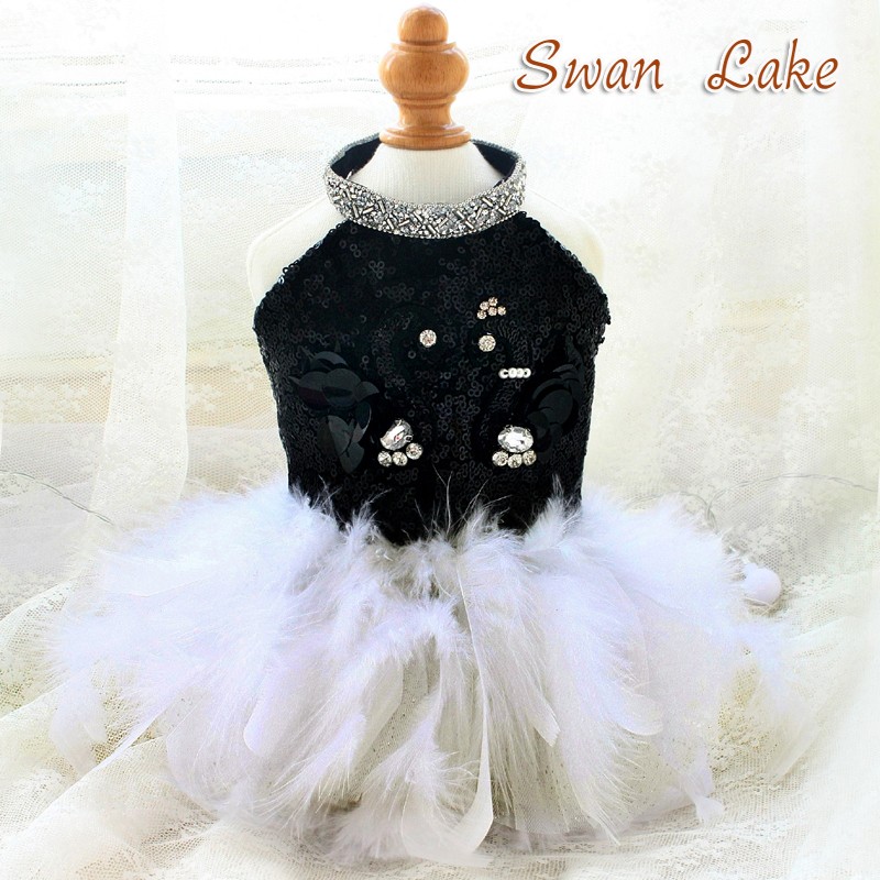 

Handmade Dog Apparel Dress Pet Clothes Classic Fairy Tale Luxury Sequins Couple Black Swan Feather Skirt Princess Style Party Holiday Happy