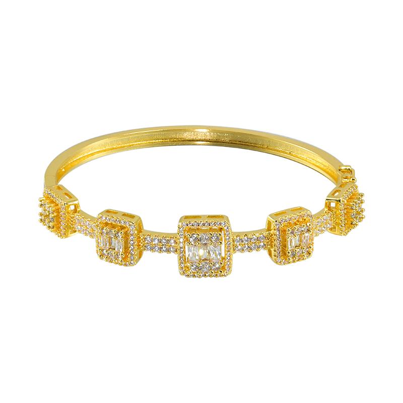

Bangle Lover Bracelet For Women Gold Plated Jewelry Crystal Stone Wholesale Luxury Fashion Accessory Wedding Engagement Bangles Dubai