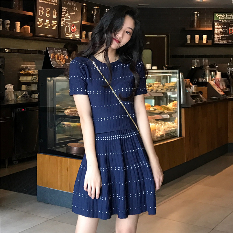 

ZAWFL summer ice silk knitted skirts sets fashionable wave point pattern breathable short sleeve sweater t-shirt suit 210525, Picture color