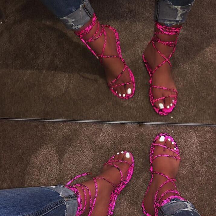 

Slippers Women Fashion Wild Beach Shoes Cross Straps 2021 Bright Color Graffiti Outdoor Travel Bottom Sandals /slippers, Black