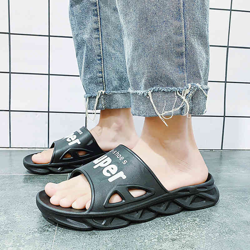 

Slippers men's 2021 new summer wear thick soles step on the excrement feeling outdoor cool slippers anti slip trend, White
