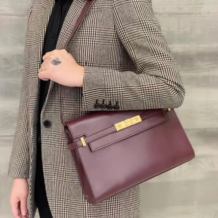 

Design handbag 2020 new leather Manhattan poplar grove small square Fashion versatile postman bag Single Shoulder Messenger Bag, Wine