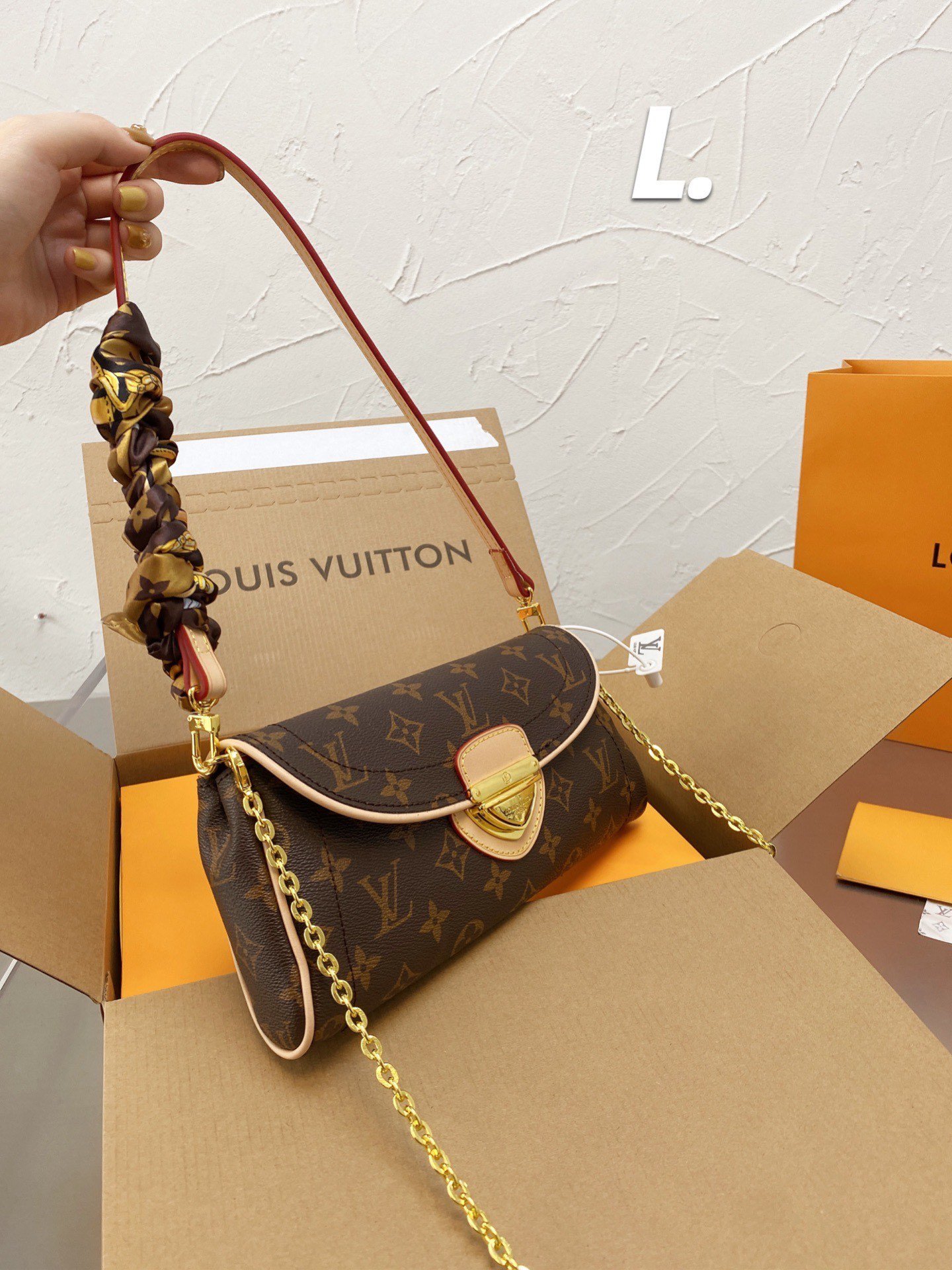 

Louis Vuitton Luxury Designer top quality Shoulder Bag tote Genuine Leather Chain MON0GRAM Women's men Crossbody Bags handbags Wallet Handbag Purses caviar Fashion, Carton