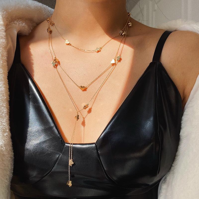 

Pendant Necklaces Trendy Elegant Multilayer Chains Love Heart Necklace For Women Exaggerated Geometric Jewelry Maxi Kolye XR2830