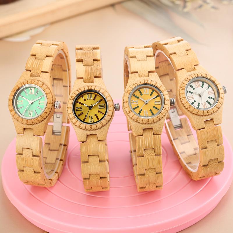 

Wristwatches Women Luminous Wooden Watch Eco Full Wood Clock Quartz Numeral Dial Folding Buckle With Watches Manual Regulator Gift For Ladie, Wood watch a