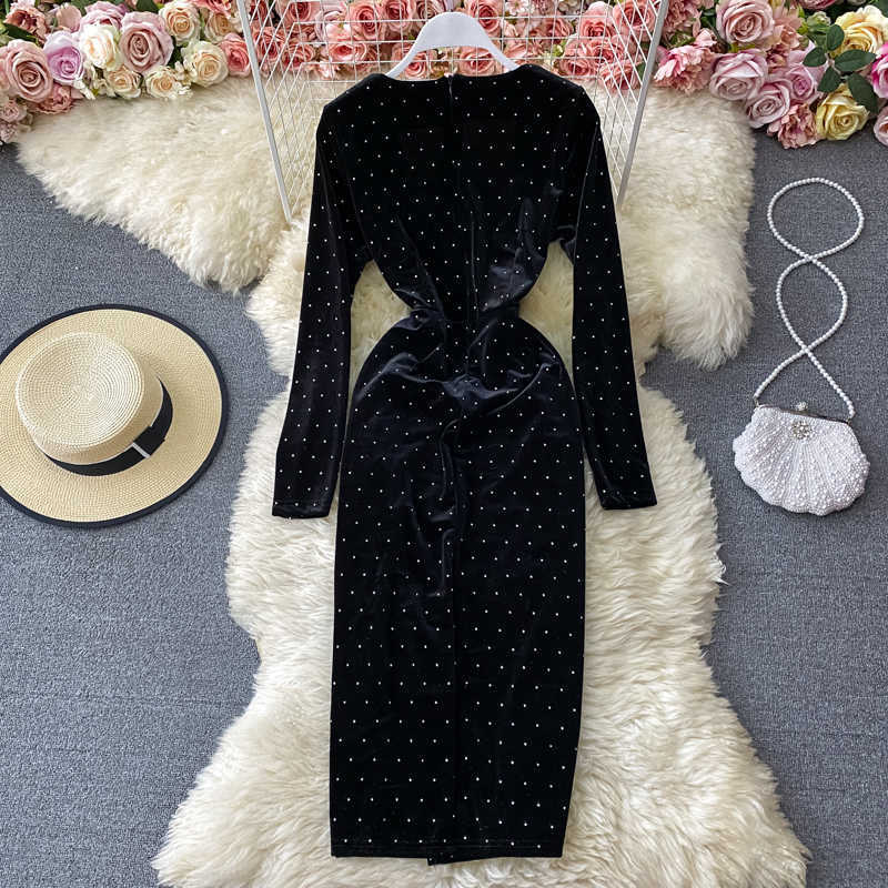 

Vintage Black Split Polka Dot Dress Women Elegant Square Collar Long Sleeve High Waist Sexy Velvet Vestidos Female New Fashion Y0603