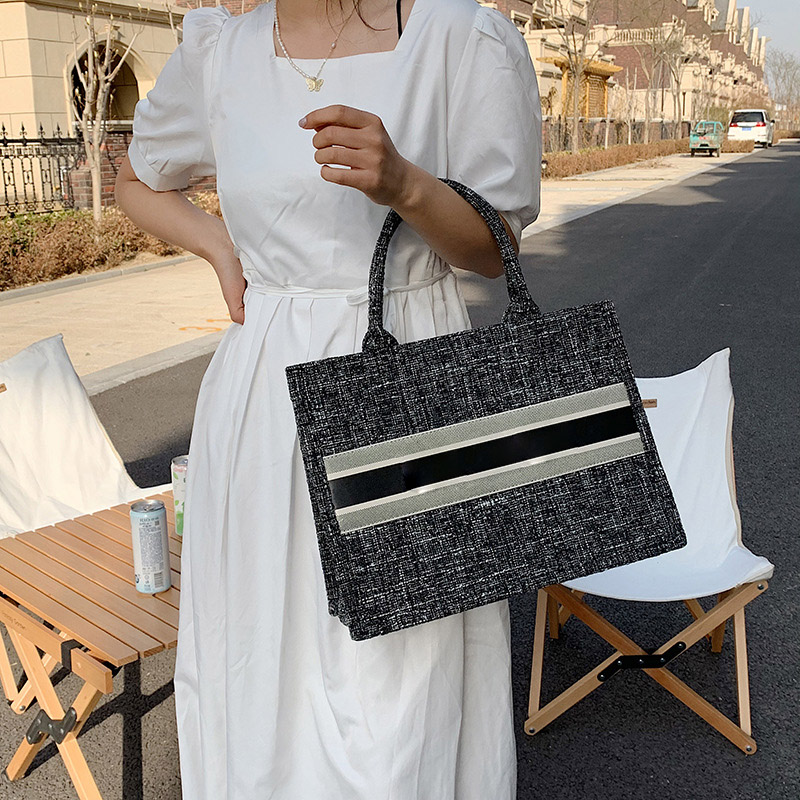 

Luxury Book Tote bags Designers beach handbags Hearts Stripes flower black Letter jacquard Embroidery large capacity fashion stitching shopping bag Canvas Purse, Fedex shipping