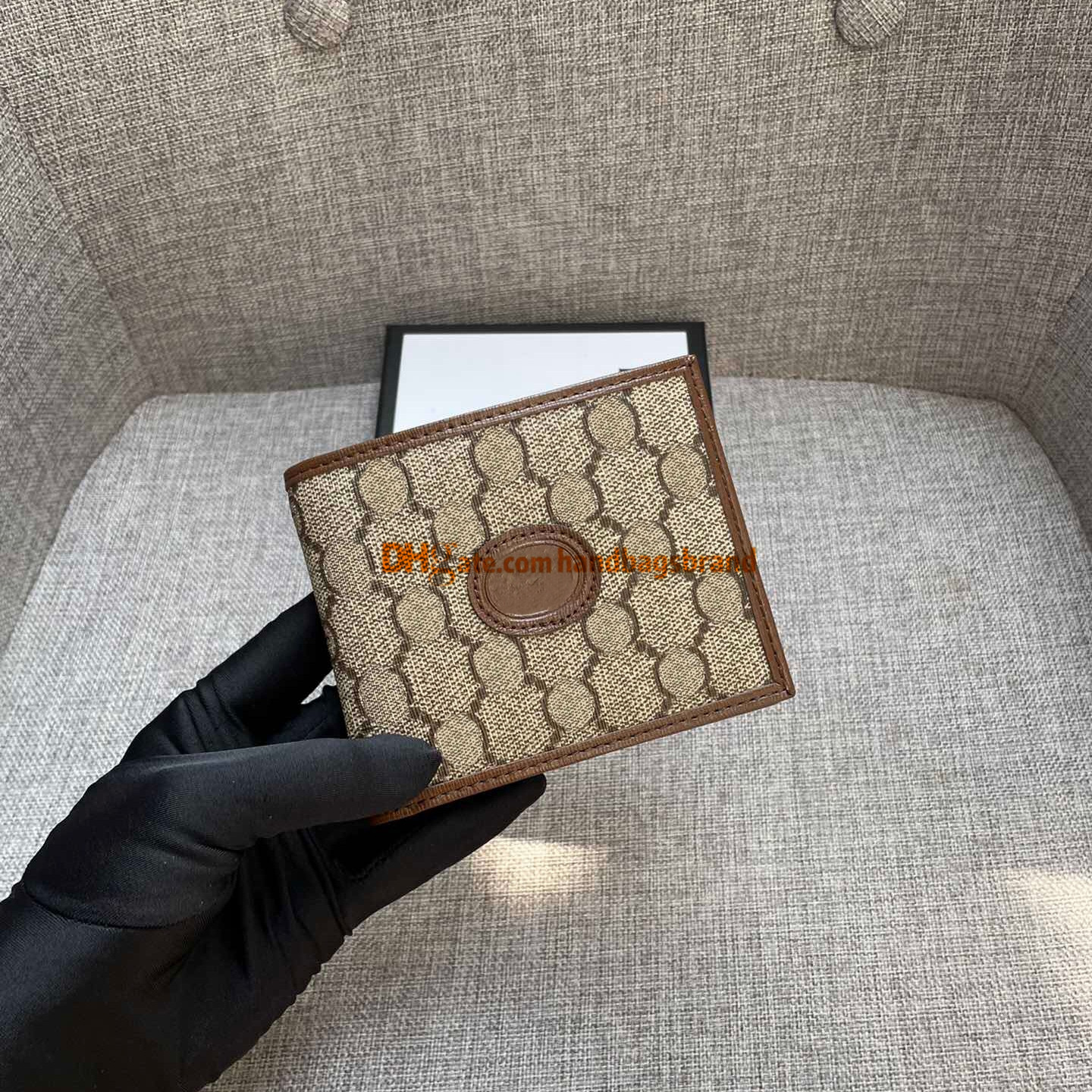 

671652 Newest men short Wallets luxury designer Bifold wallet Cowhide Coin Purse women card holder business money bags with box free deliver size 11*9cm