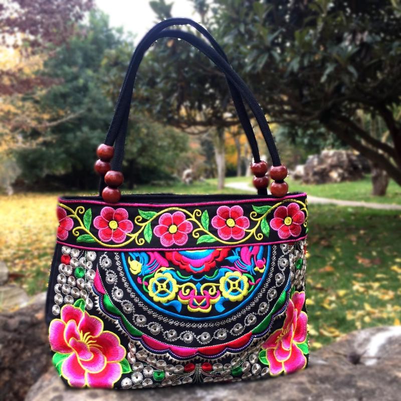 

Duffel Bags 2021 Fashion China Embroidery Bag Bohemian Ladies Handbag Ethnic Canvas Luxury Nylon Hand, And white porcelain