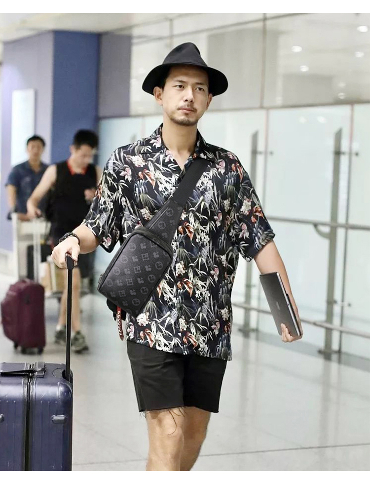 

Single zipper WALLET the most stylish way to carry around money, cards and coins men leather purse card holder long business, women