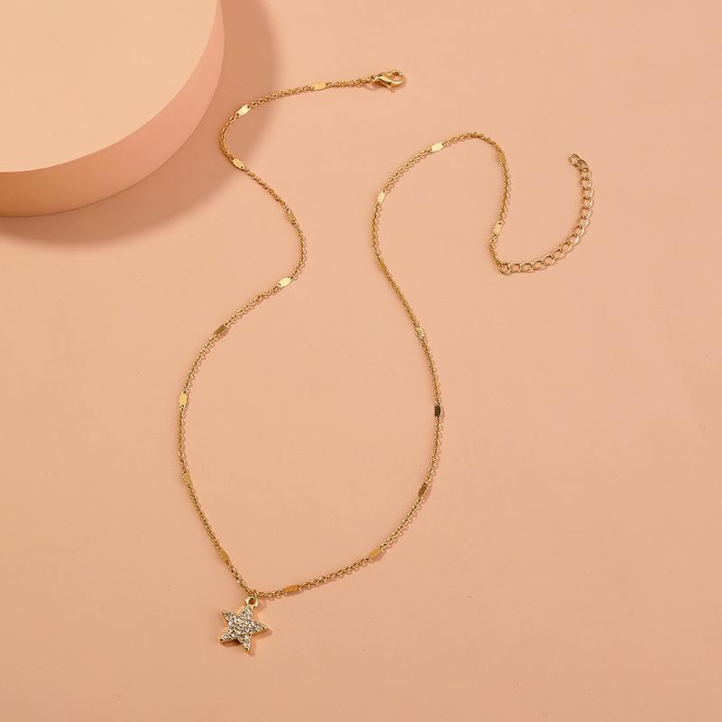 

Chains Exquisite Crystal Zircon Star Pendant Necklace Elegant Female Gold Clavicle Chain Accessories Charming Girl Jewelry Gift