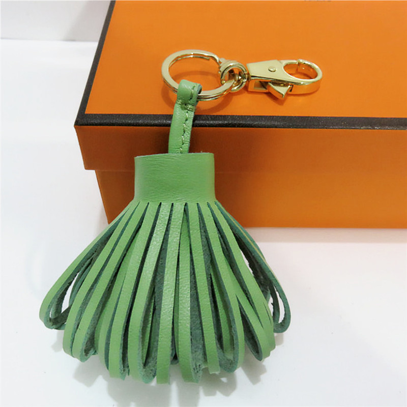 

Brand luxury Designer Keychain Leather Tassel Mother Daughter Keyring Car Key Chains Key Holder Women Bag Charm Porte Clef Gift 210409, Silver