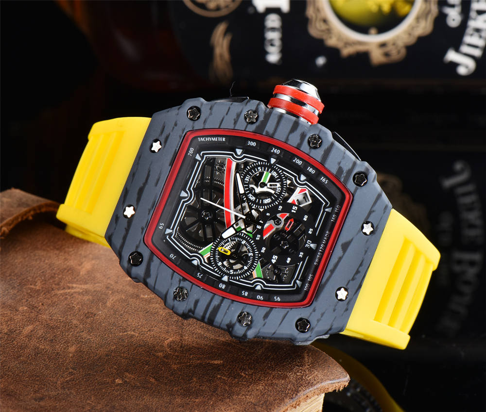 

2021 Fashion Men Rubber Strap Watch Classic Designer Mens Watches Chronograph Stop Clock Quartz Movement Male Military Sport Wristwatch Montre, Slivery;brown