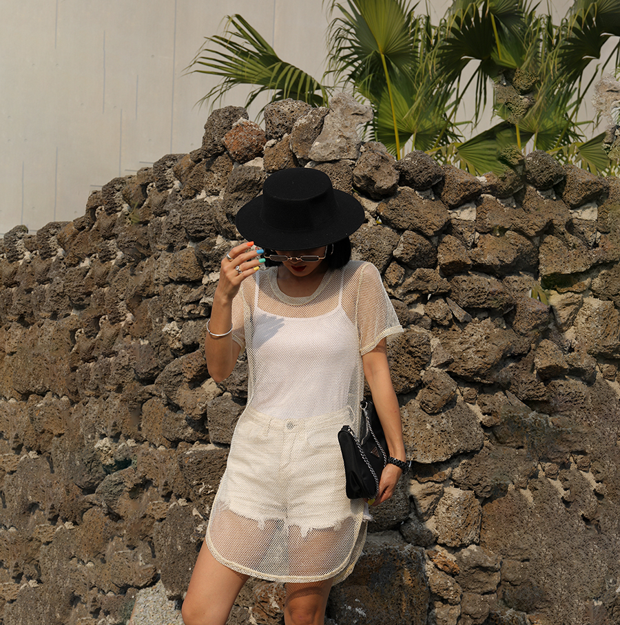 

Women's T-Shirt Sun proof clothes shawl skirt thin long sleeve and chiffon cardigan, Beige