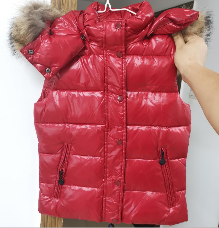 

Women Down Nylon Short Vest Real Wolf Fur Attached Hood Designer Lady Side Pockets Zipper Warm Winter Vests, Black