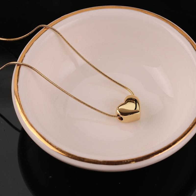 

Pendant Necklaces TOSAKO Stainless Steel Necklace Titanium Pendants Sweater Chain Heart Women's 2021 Trend Jewelry, Silver
