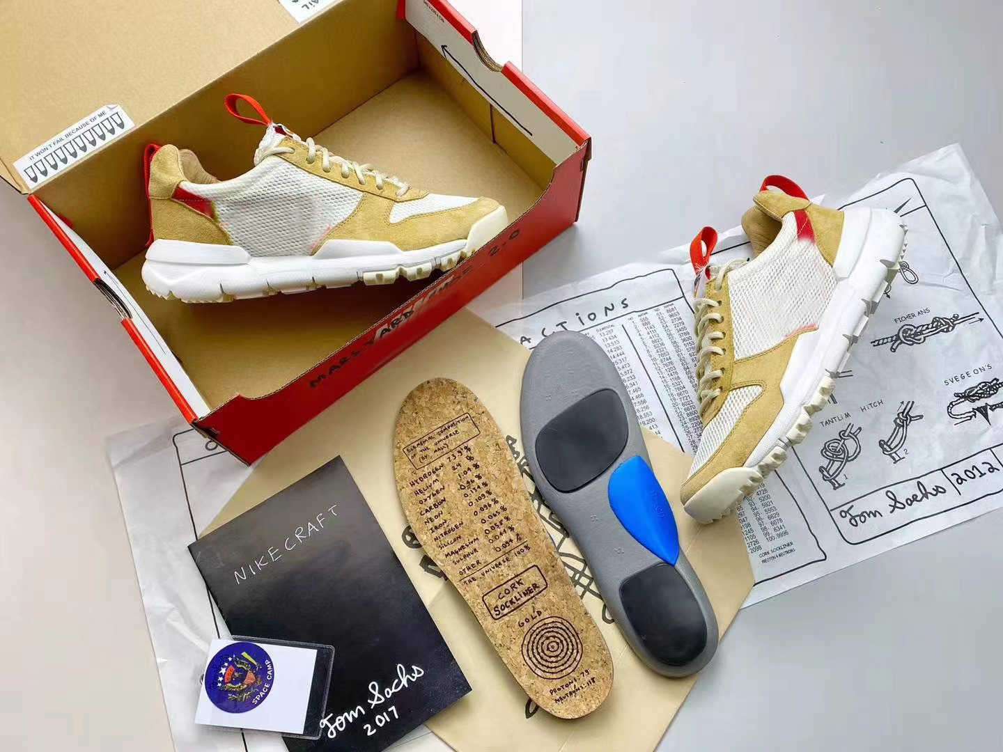 

2021 Authentic Tom Sachs x Craft Mars Yard 2.0 Ts Joint Limited Sneaker Natural Sport Red Maple Outdoor Shoes with Original Box, Tom sachs x mars yard 2.0