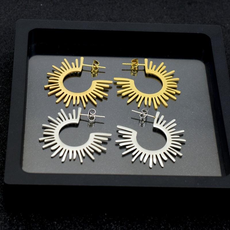 

Stud 2021 Sun Flower Earrings Stainless Steel EarringsBijuterias Femininas Com Frete Grátis Pendientes De Acero Inoxidab, Golden;silver