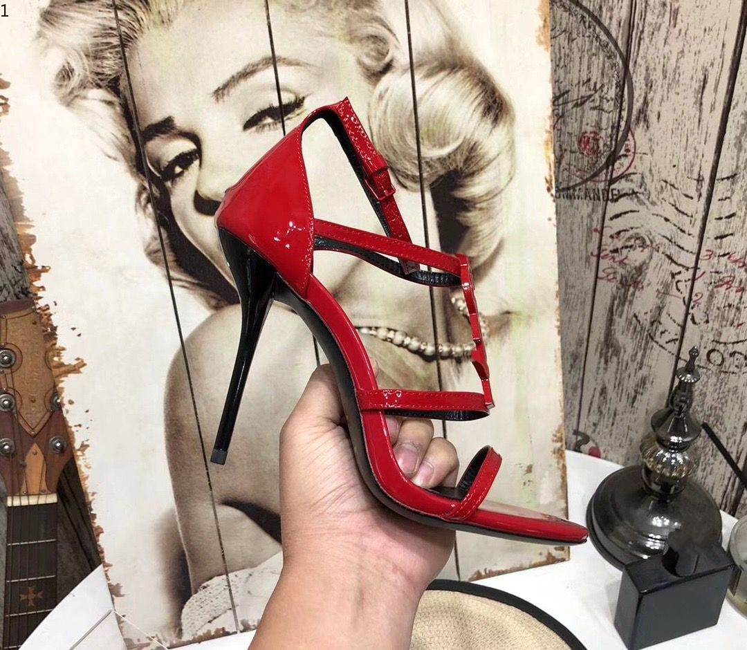 

Valentin Custom made Top quality suede inside luxury designer metal strip Black Patent Leather Thrill Heel Pumps Women Tribute kmj002