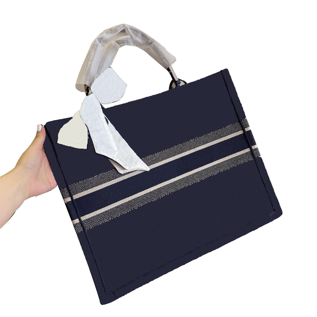

Hot women's embroidered shopping bags high quality larges size tote bag 2021 new classic shoulder bag Fashion handbag large 41cm and medium 35cm