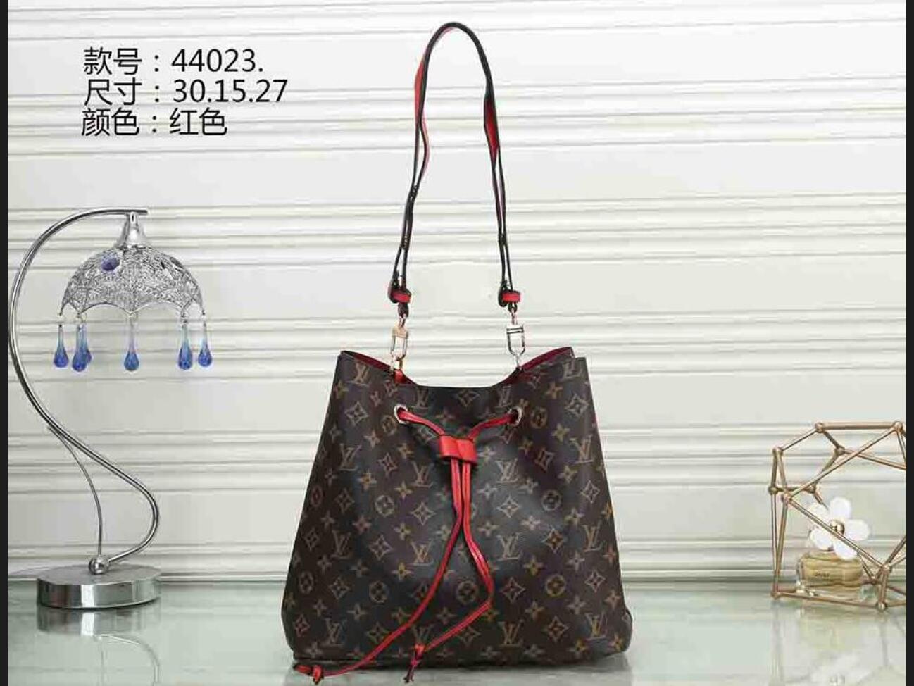 

1-29 LV LOUIS 1 VITTON Trendy Bucket Bag Women Designer Handbag Men Shoulder Bags Lady Diagonal Bag Totes Cosmetic Bag, Red;black