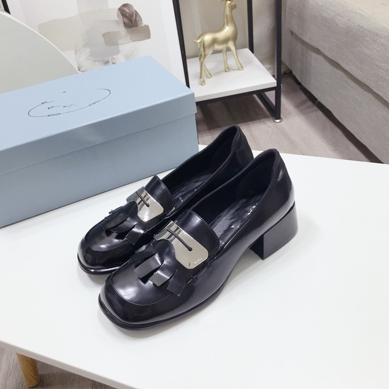 

Women's single shoes fall 2021 British round head and thick heel shoes Heavy bottomed multi-function leather black 35-41