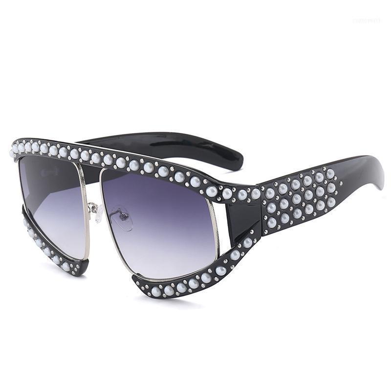 

Sunglasses DRESSUUP Women Sunglassses Oversize Plastic Frame Sun Glass For Women1