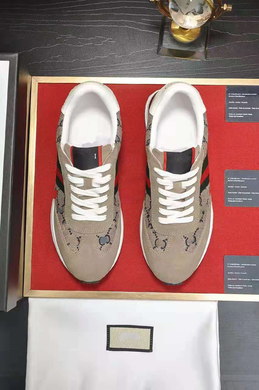 

Wholesale high quality Italy Men Women Sneaker Casual Shoes Snake Chaussures Leather Sneakers Ace Bee Embroidery Stripes Shoe Walking Sports Milan catwalk