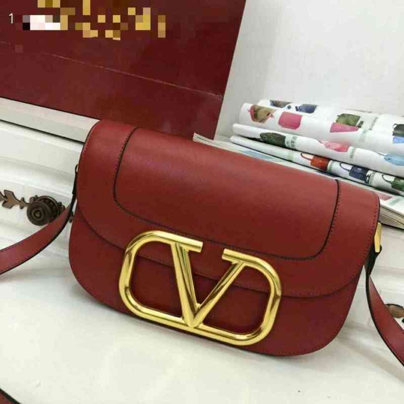 

Bag women's new original first layer cow leather large letter V buckle bag retro saddle Single Shoulder Messenger