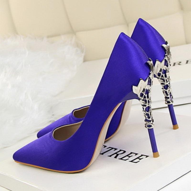 

Dress Shoes 2021 Elegant Metal Carved High Heels Fashion Pointed Women's Wedding Shoes., Light yellow