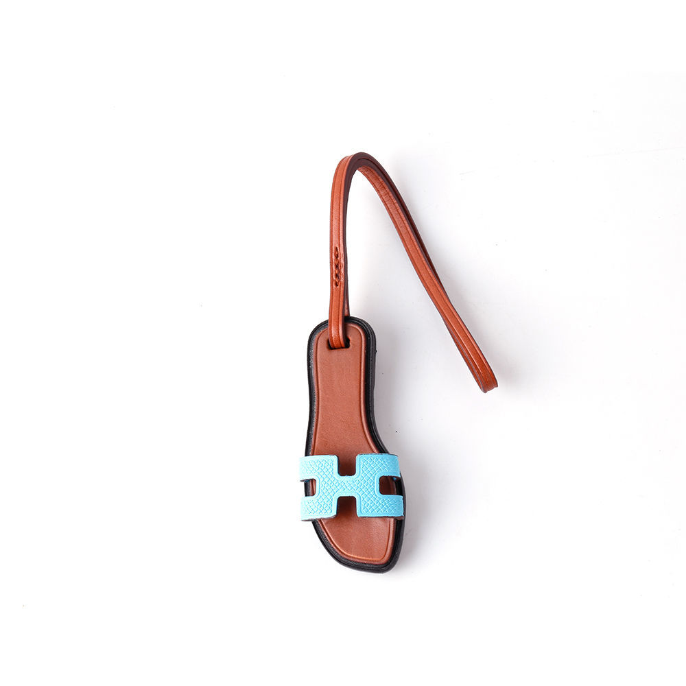 

New Top Sandals Bag Charm Trending Cow Leather Slipper Ornament Luxury Trendy Shoe Keychain Women Accessory Pendant