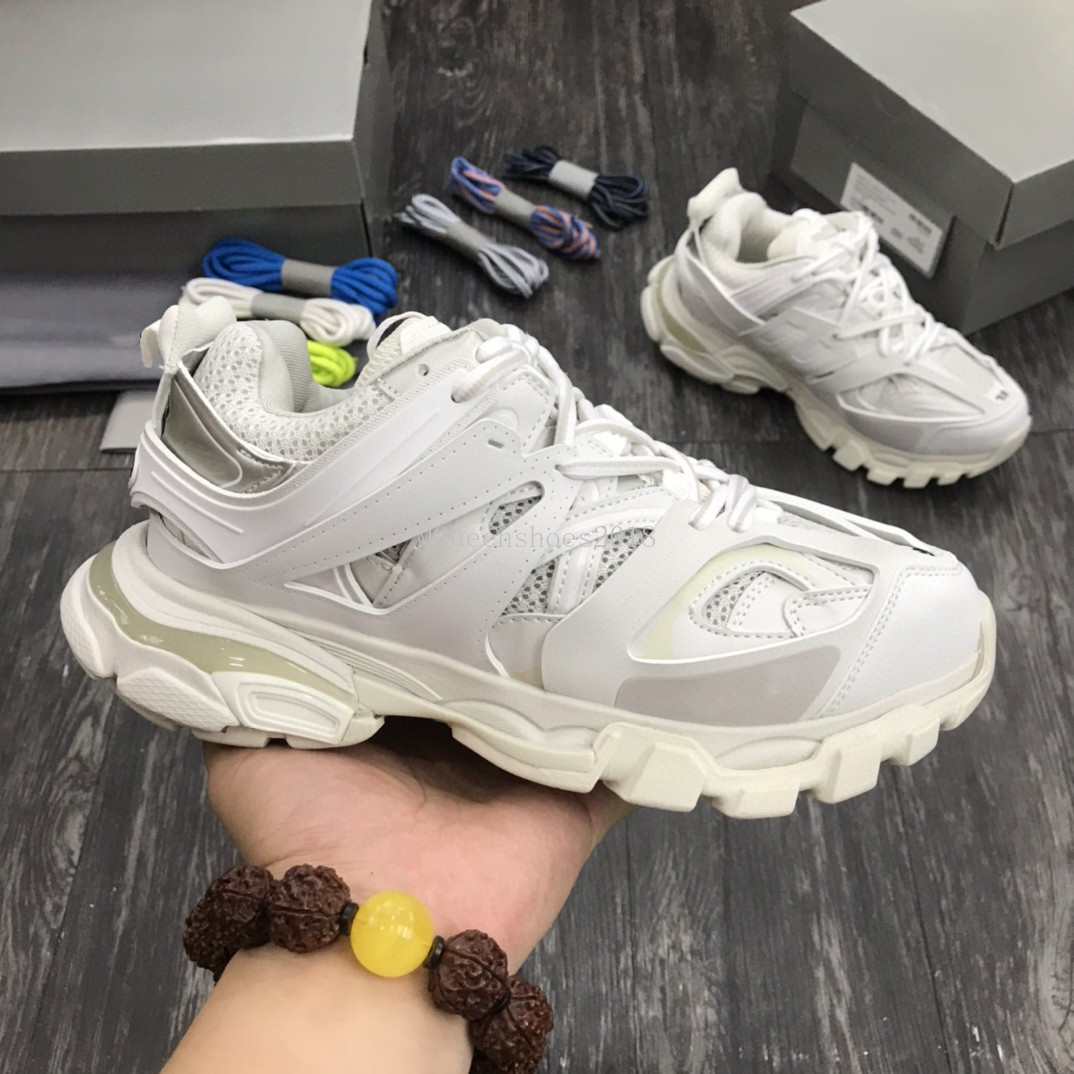 

Luxury Trendy Men Casual Shoes Outdoor Travel Exercise Workout Sneakers Women Track 3.0 Trainers Designer Chunky Sports Hiking Trail Walking, Black