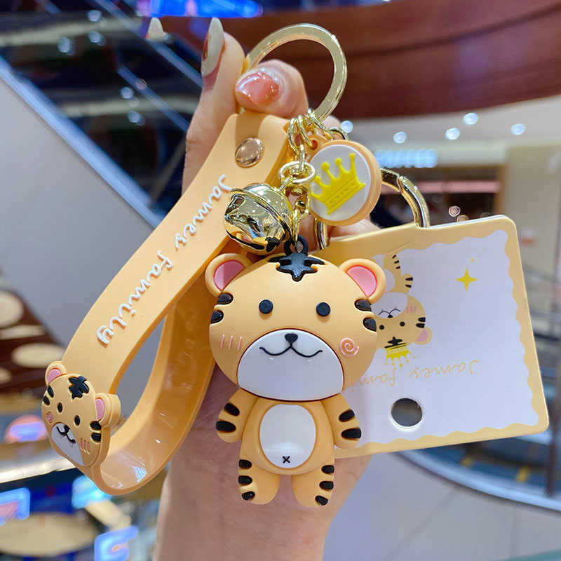 Compra Creative Original James Familia Tiger León Dinosaurio Llavero Para  Mujeres Lindo Panda Bunny Cat Animal Coche Llavero Bolsa Colgante Regalo  G1019 Barato | Entrega Rápida Y Calidad | Es.Dhgate