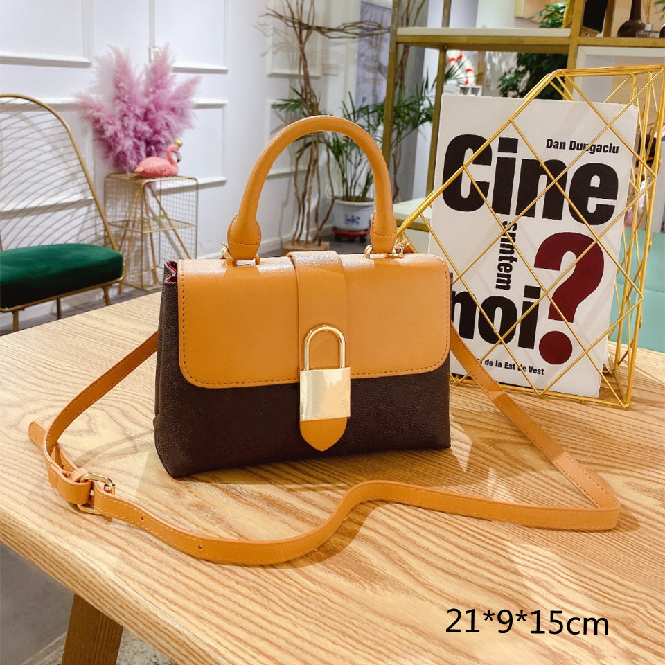 

Classic Luxury Purses Women Handbags Designers Shoulder Bags Crosbody Fashion Lady Cross Body Small Flaps Gold Lock 5 Colors High Quality, This price option is not for sale.