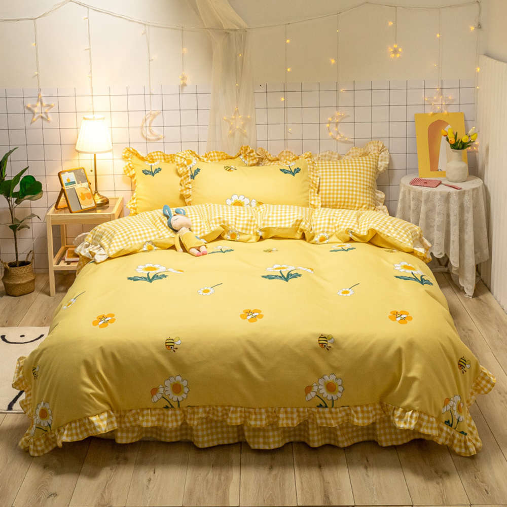 Moulting four piece set of Korean bedsheets lotus lace moulting machine skirt pastoral style three or bedding-image-705769166