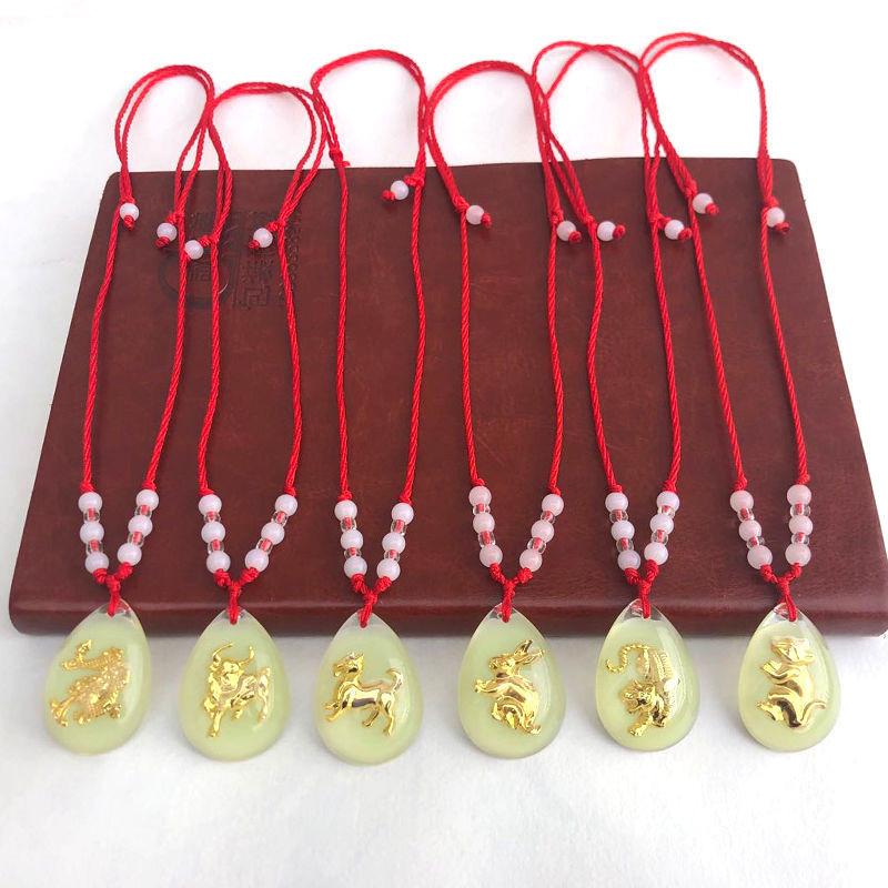 

Pendant Necklaces Green Light Men Luminous Water Drop Crystal 12 Zodiac Necklace Adjustable Red Rope Chain Women Jewelry Gifts