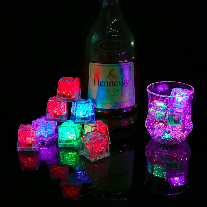 

ED Ice Cubes Bar Flash Auto Changing Crystal Cube Water-Actived ight-up 7 Color For Romantic Party Wedding Xmas Gift s