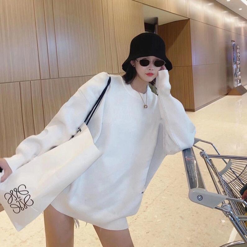 

Winter 2021 high edition designer women's sweater C-C letter jacquard color Korean loose and comfortable knitted head collar sweatshirt, Customize