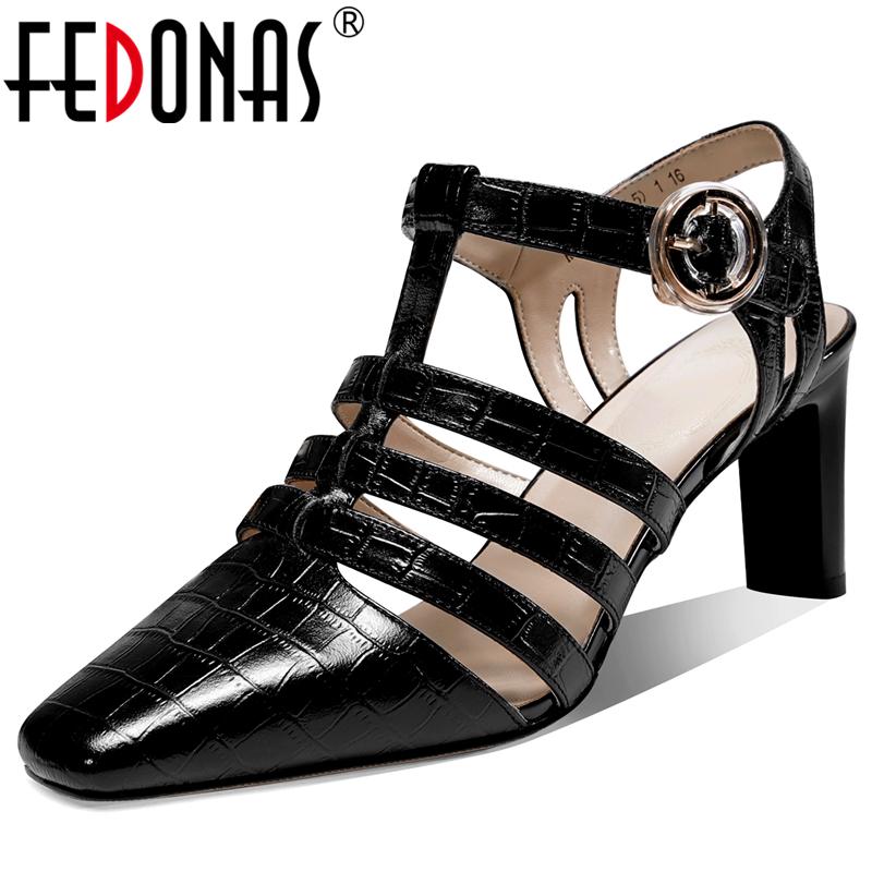 

Sandals FEDONAS 2021 Summer Fashion Women Cow Patent Leather T-Strap Narrow Band Front & Rear Strap Buckle Shoes Woman, Black