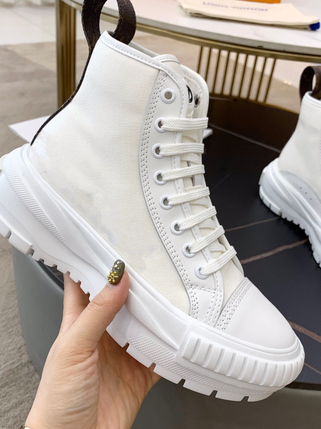 

Women Luxury Genuine Leather Casual Shoes Designer Brand High Top Flat Wedding Snow Sneakers With Box Size 35-41 White Pink, Black