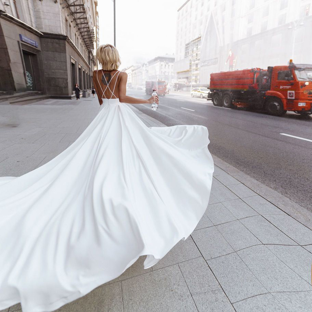 

Sexy Beach Wedding Dress 2021 Plus Size Sweetheart Straps Sleeveless Soft Satin Bridal Gowns Vestido De Noiva Mariage, White