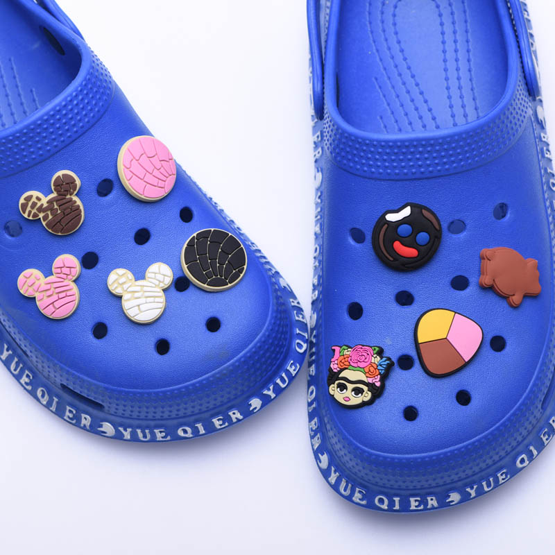 

Shoes Charms Buttons Pins for clog and Bracelets Designer clog Shoe charm Accessories