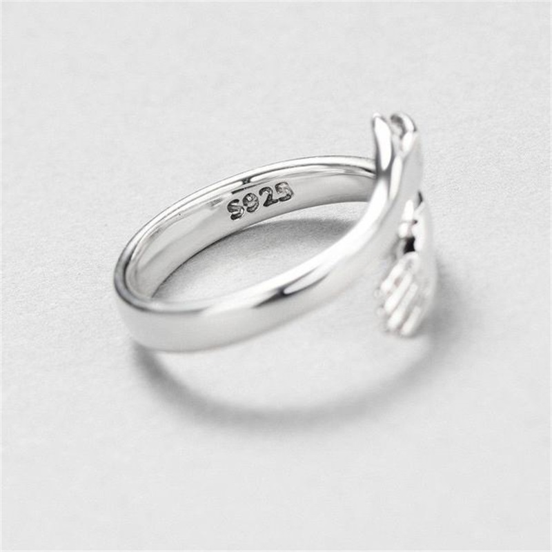

Metal Alloy Plated Silver Hand Rings Hugging Hands Open Ring for Women Girls Men Jewelry Silver Hug Hands Adjustable Silver Rings 2162 Q2